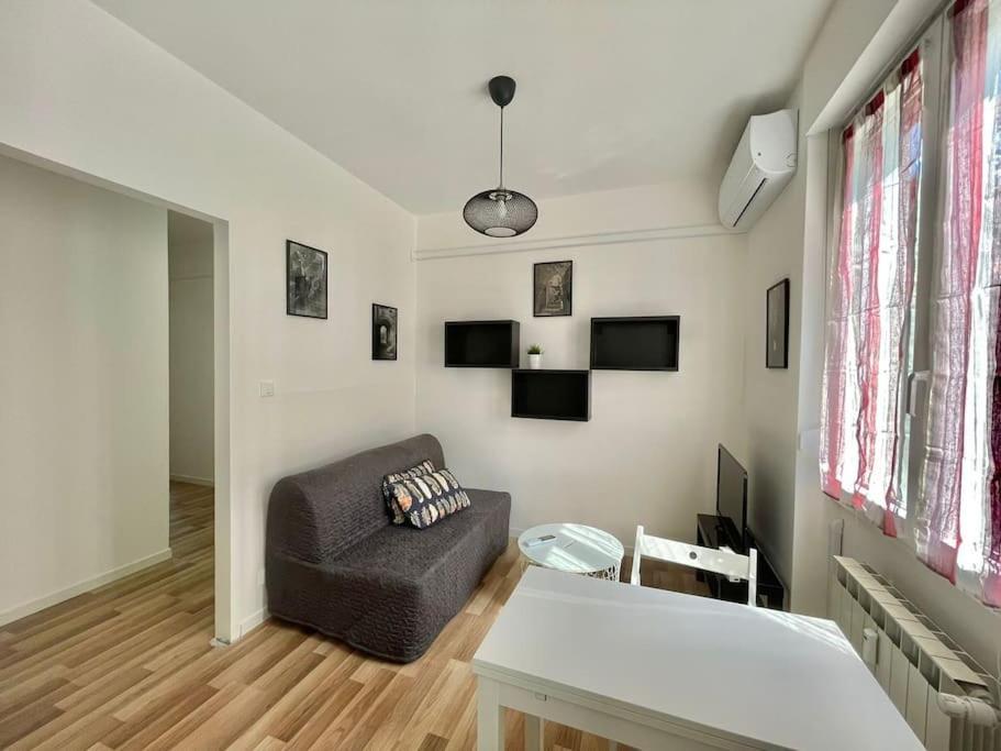 Leia Home W/Private Parking In Old Town Триест Экстерьер фото